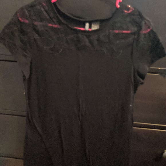Black T Shirt - Picture 1 of 3